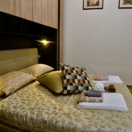 מילאנו Central Lepetit Apartment De Luxe מראה חיצוני תמונה