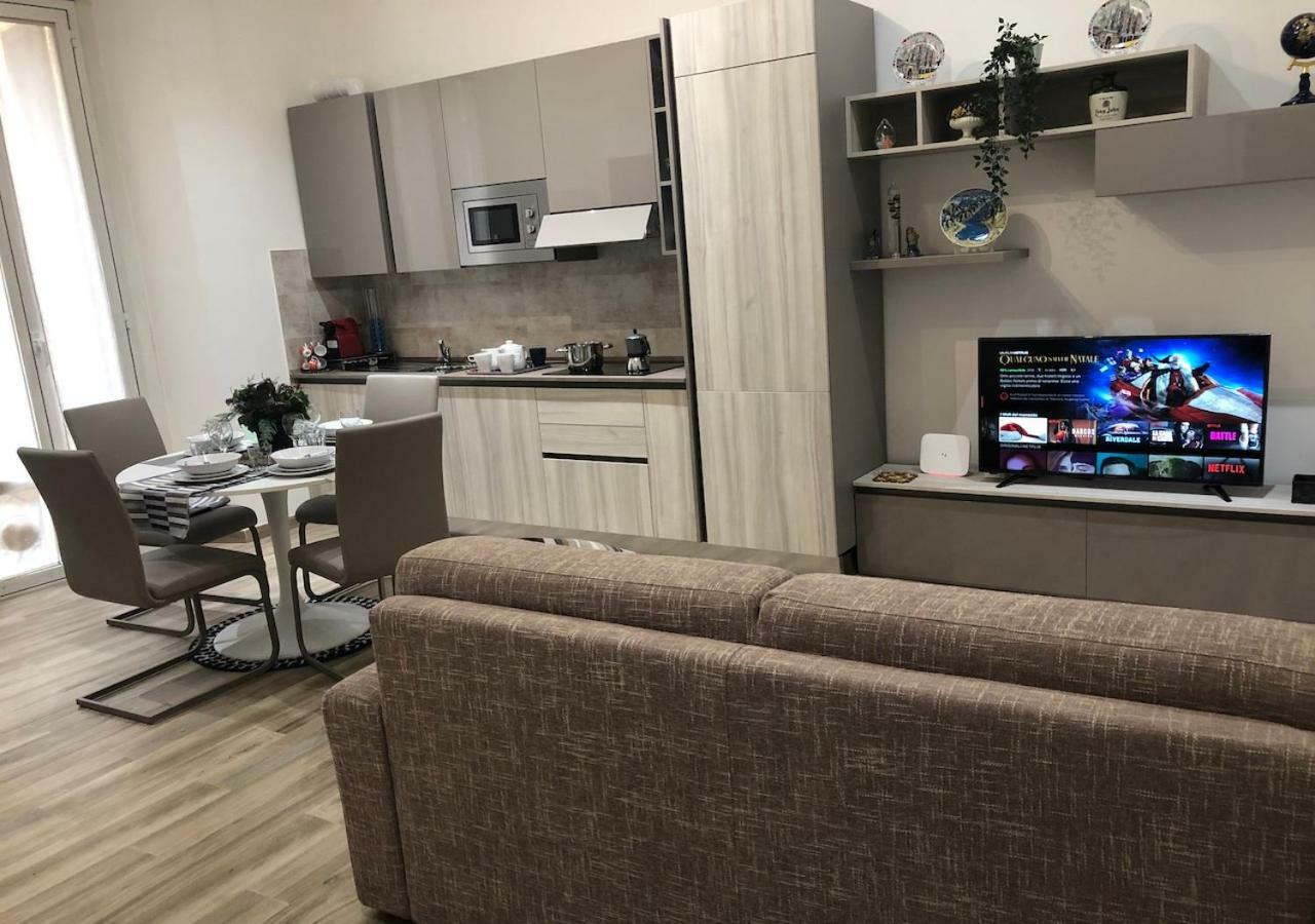 מילאנו Central Lepetit Apartment De Luxe מראה חיצוני תמונה